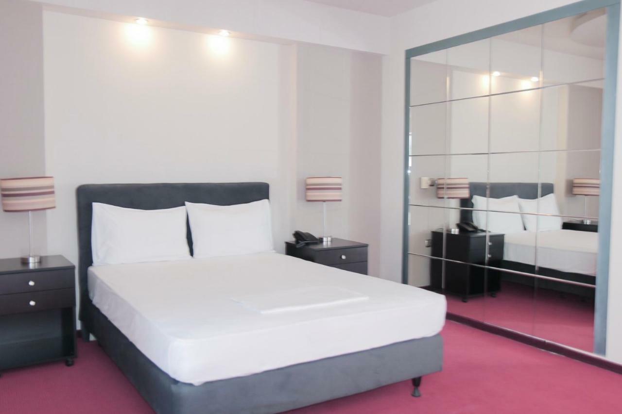 Hotel Victory Athena Bagian luar foto